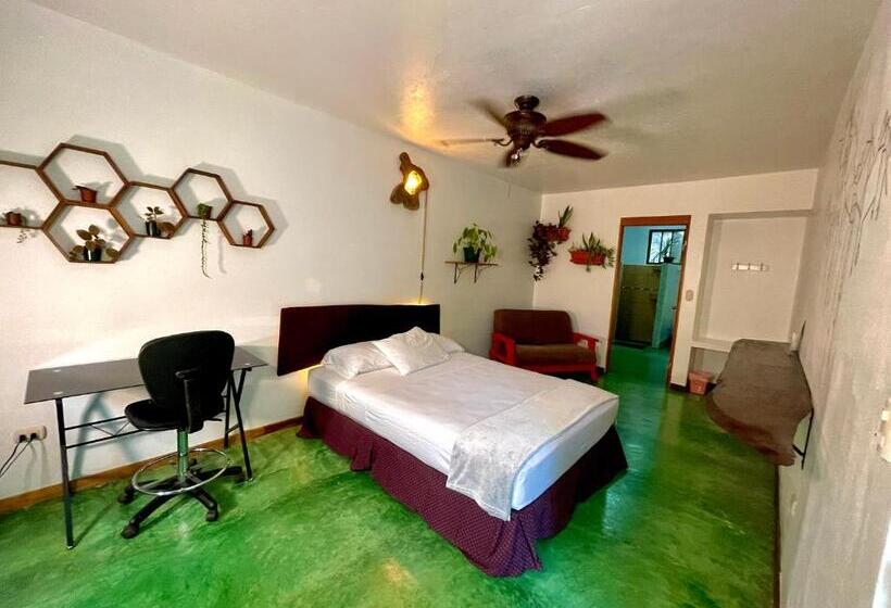 هتل Villas Jacquelina