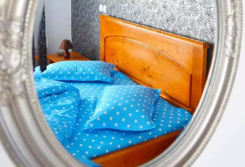 Motelli Pensiunea Georgia