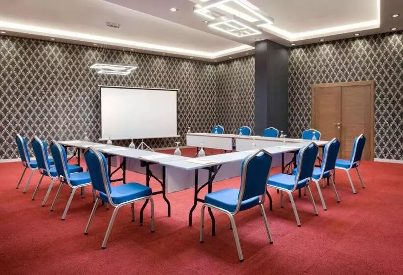 Ramada Hotel By Wyndham Edirne