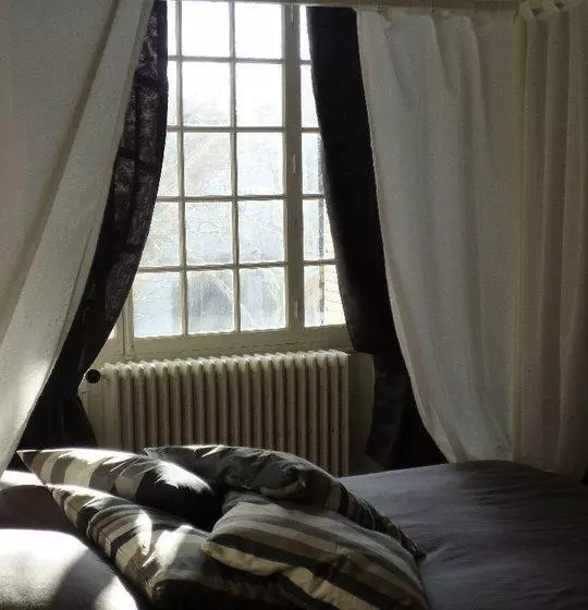 ベッドアンドブレックファースト Les Chambres D Hôtes De Luneil