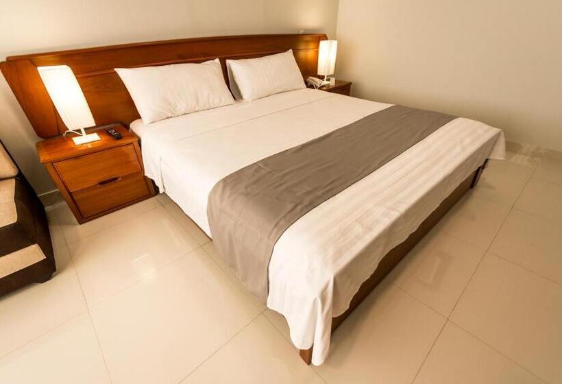 Cumbaza Hotel & Convenciones