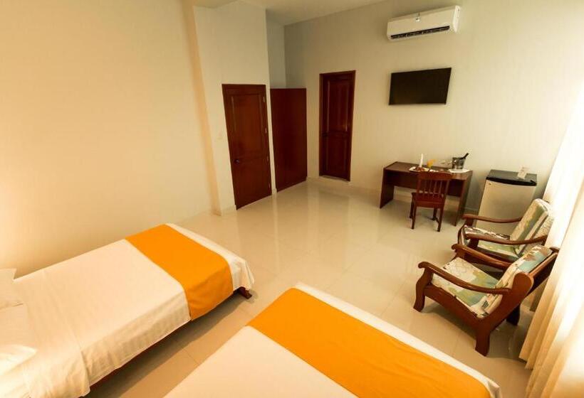 Cumbaza Hotel & Convenciones