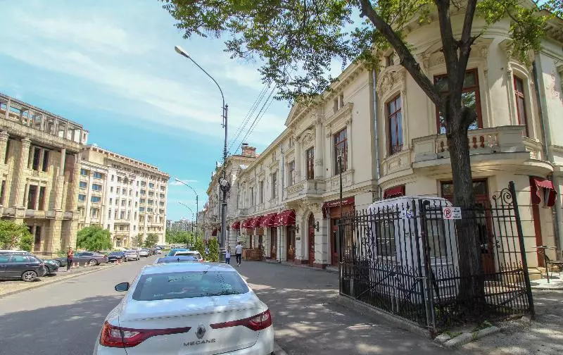 Avenue Parliament Old Town   Avenue Hotels