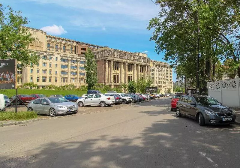 Avenue Parliament Old Town   Avenue Hotels