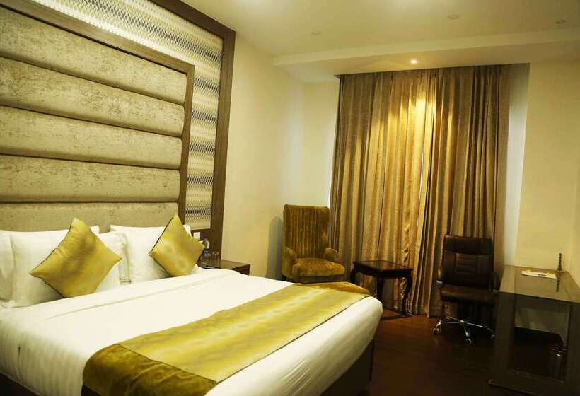 هتل Clarion Inn Amps