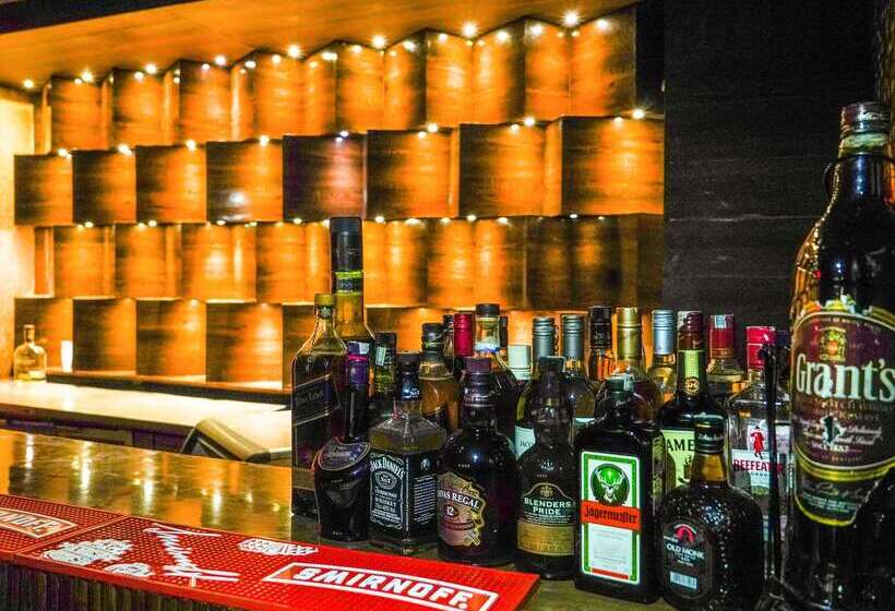 هتل Clarion Inn Amps