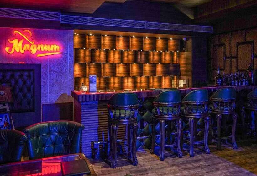 هتل Clarion Inn Amps