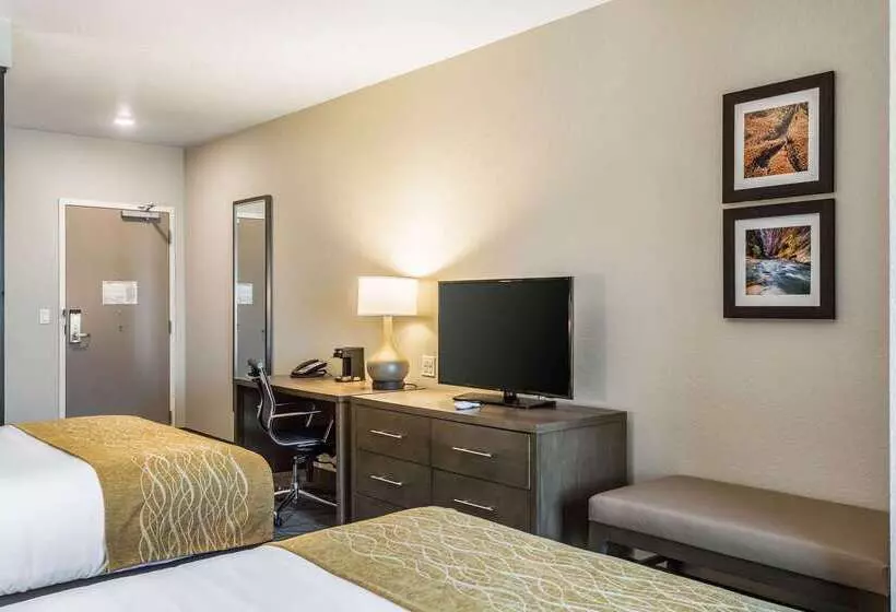 ホテル Comfort Inn & Suites Salt Lake City Airport