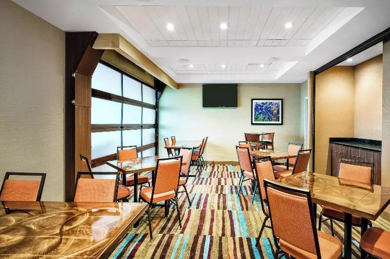 Hotelli Fairfield Inn & Suites By Marriott Van