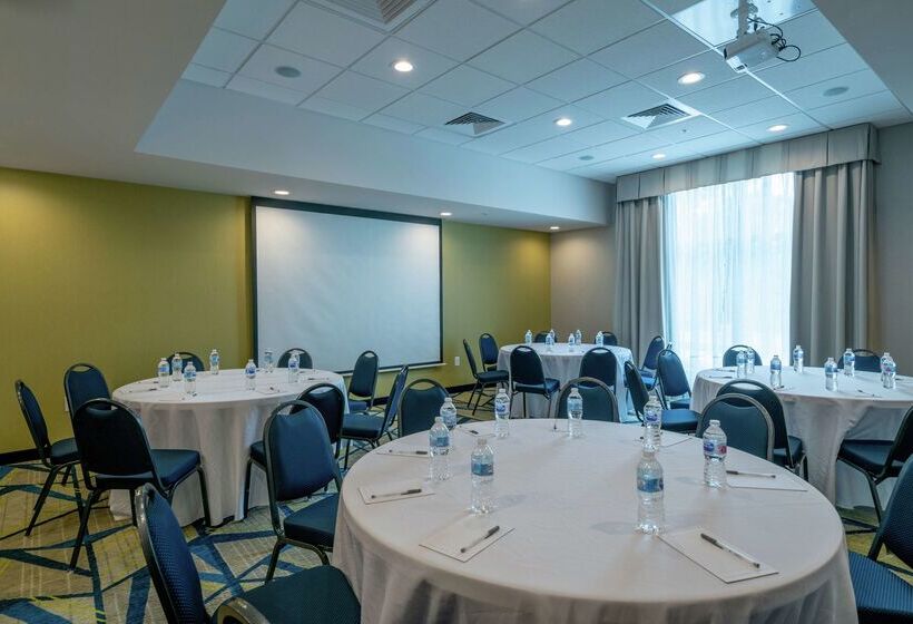 Отель Hampton Inn & Suites Glenarden/washington Dc