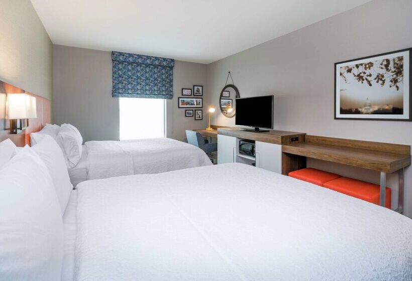 Отель Hampton Inn & Suites Glenarden/washington Dc