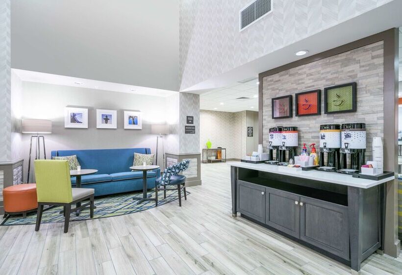 Отель Hampton Inn & Suites Glenarden/washington Dc