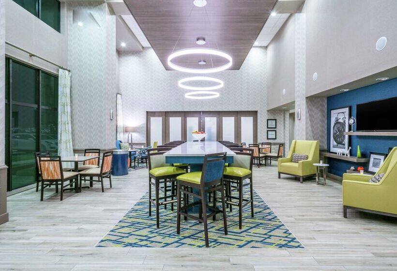 Отель Hampton Inn & Suites Glenarden/washington Dc