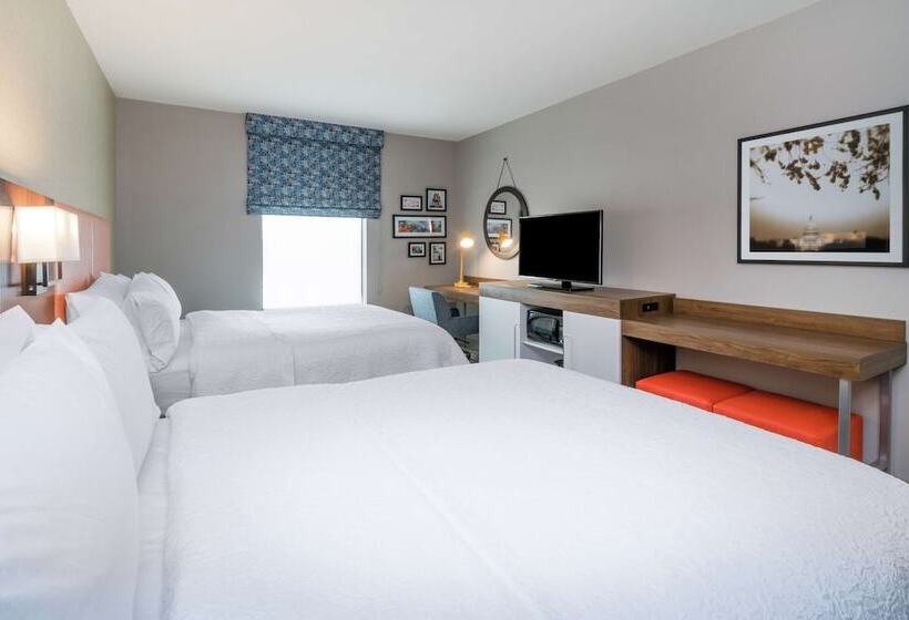 Отель Hampton Inn & Suites Glenarden/washington Dc