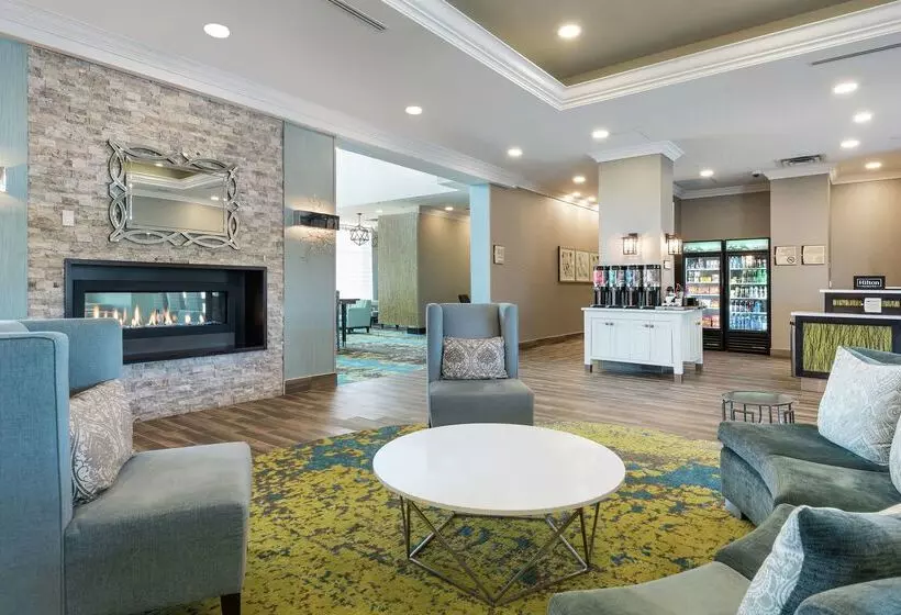 Hotelli Homewood Suites By Hilton Ottawa Airport