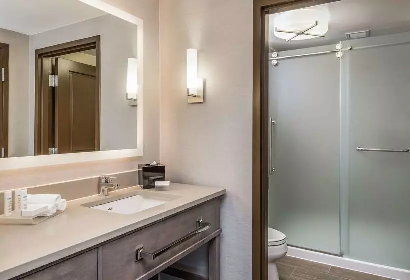 Hotelli Homewood Suites By Hilton Ottawa Airport