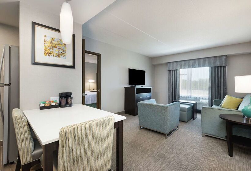 فندق Homewood Suites By Hilton Ottawa Airport
