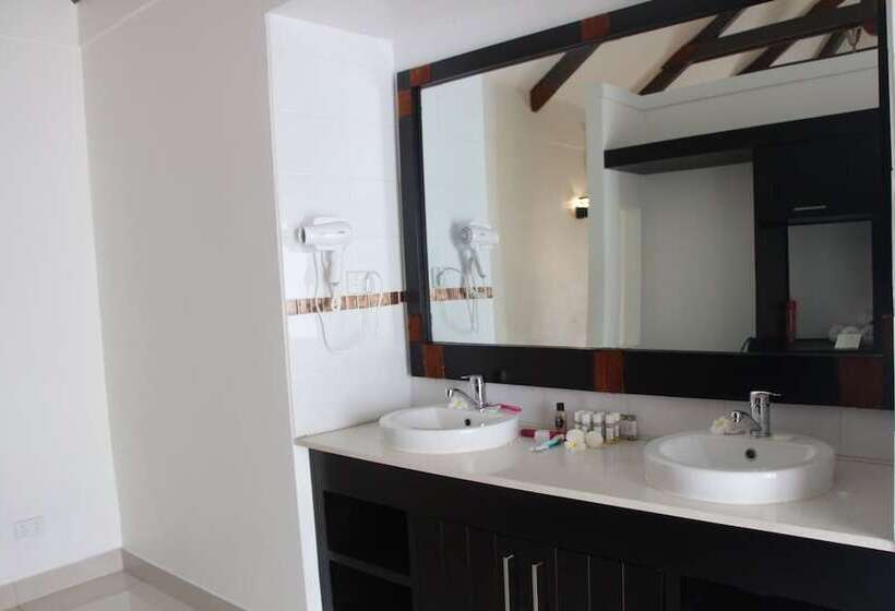 فندق Landers Bay Resort & Spa Fiji   Adults Only