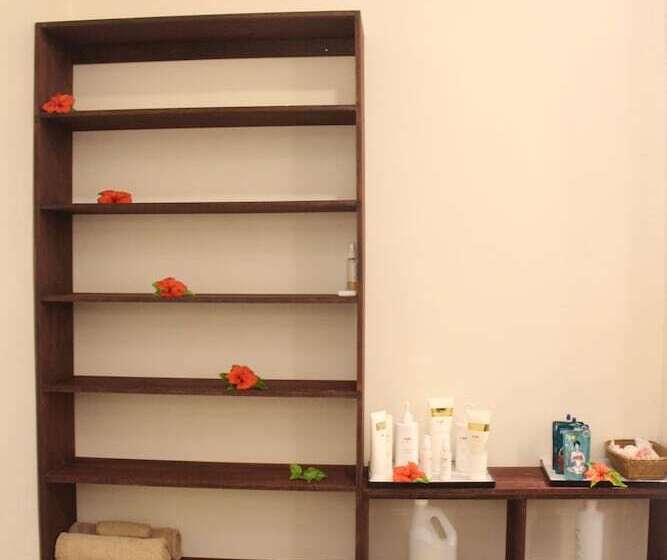 فندق Landers Bay Resort & Spa Fiji   Adults Only