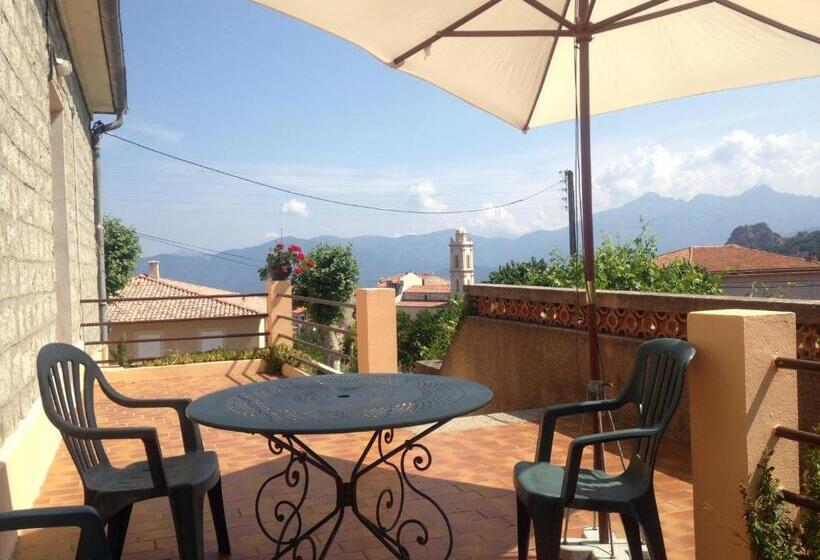 בית מלון כפרי Les Calanques