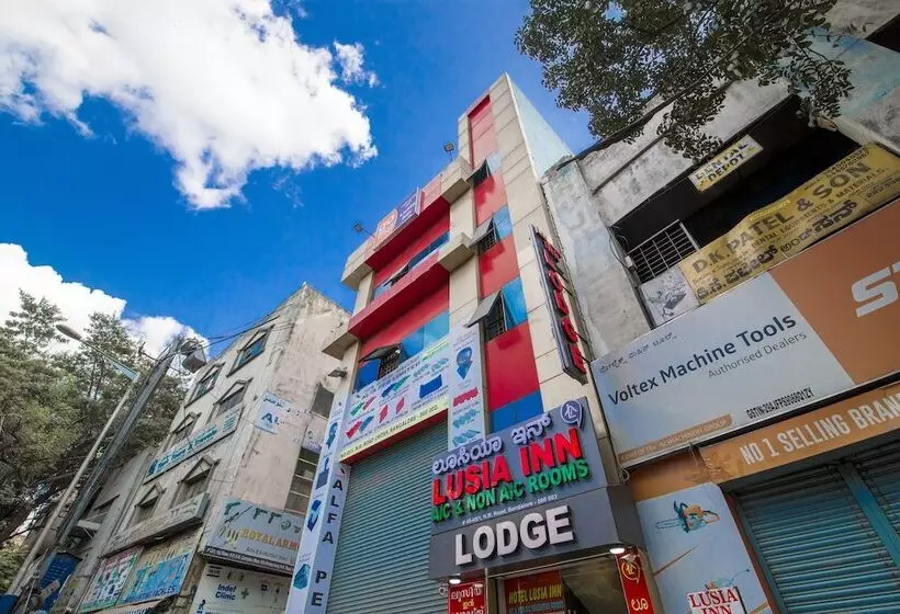 هتل Lusia Inn
