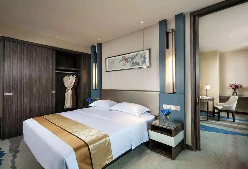 Hotel Ramada Heze