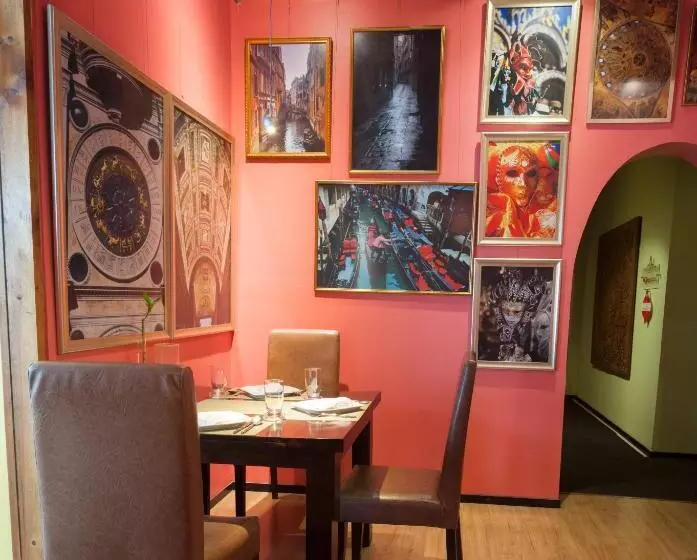 هتل Sala Boutique