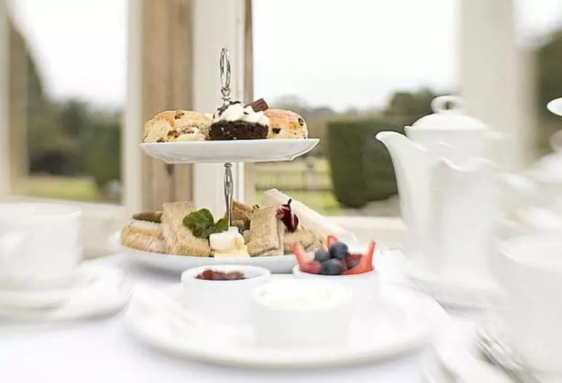 ホテル Stoke Rochford Hall