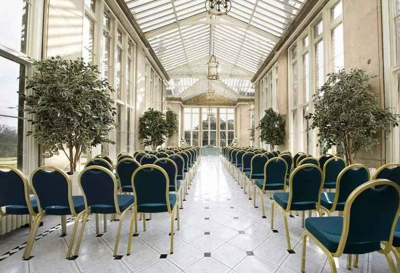 ホテル Stoke Rochford Hall