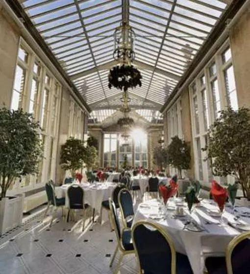 ホテル Stoke Rochford Hall