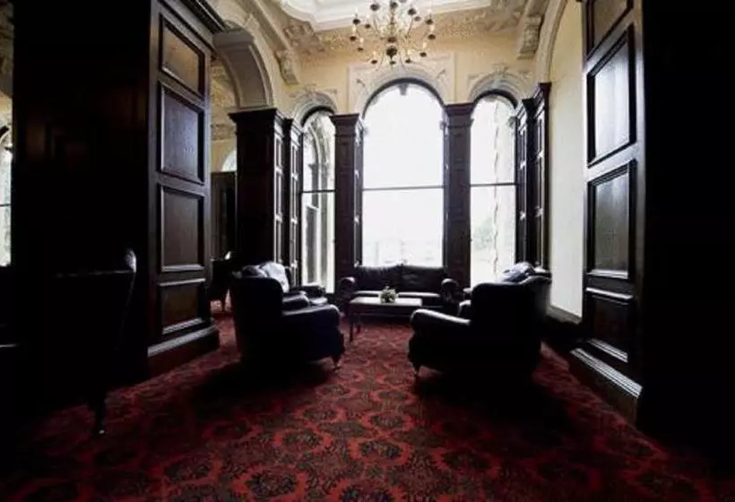 ホテル Stoke Rochford Hall