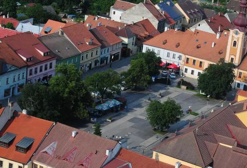 Hotelli Zlatý K í