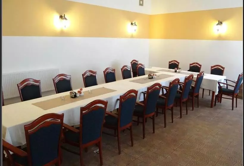 Hotelli Zlatý K í