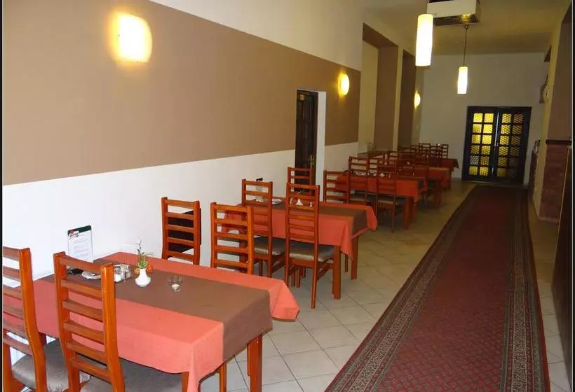 Hotelli Zlatý K í