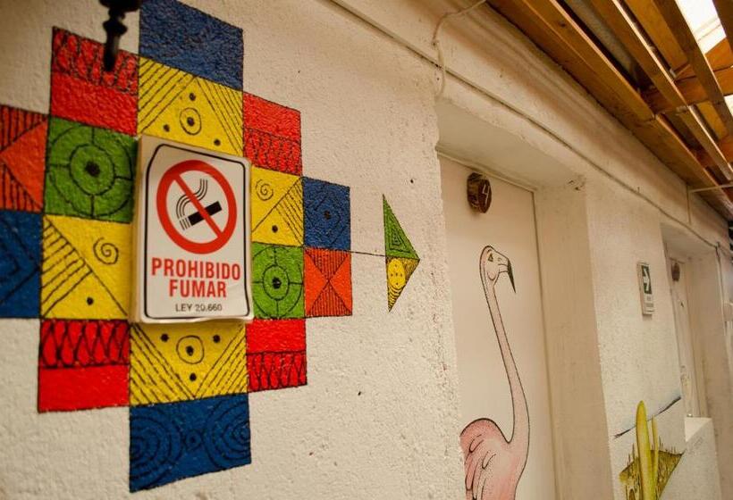 הוסטל Hostal Kirckir