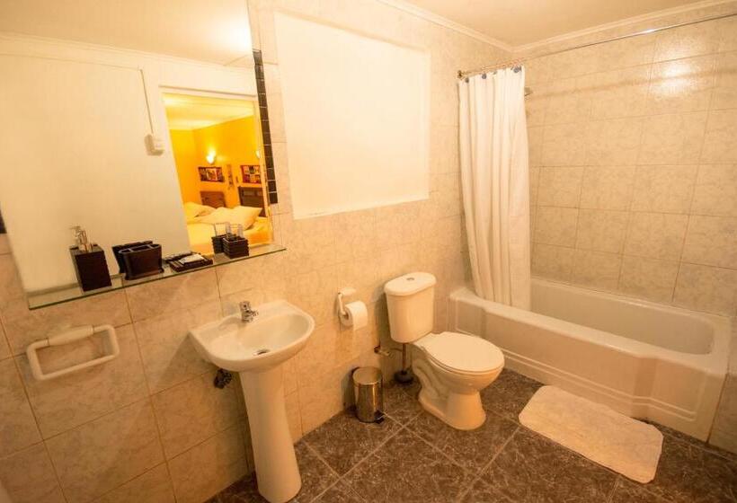 הוסטל Hostal Kirckir