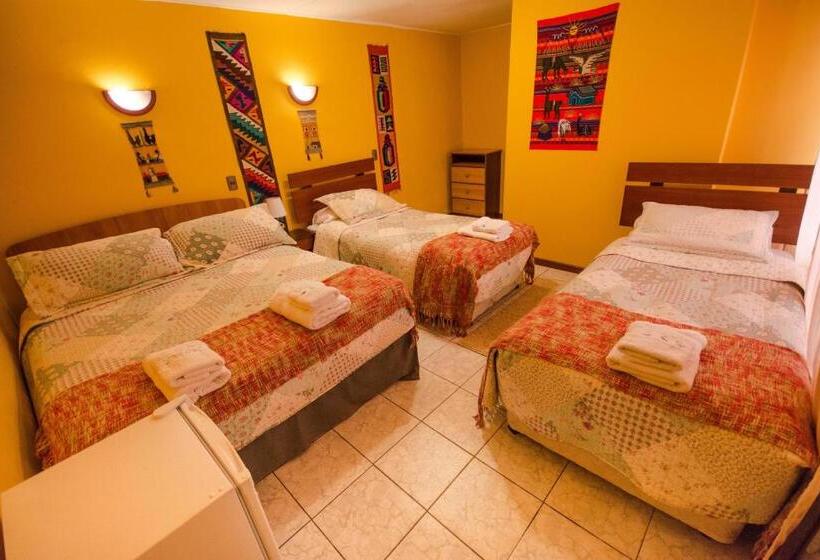 הוסטל Hostal Kirckir