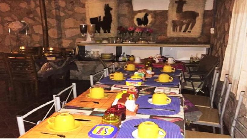 הוסטל Hostal Kirckir