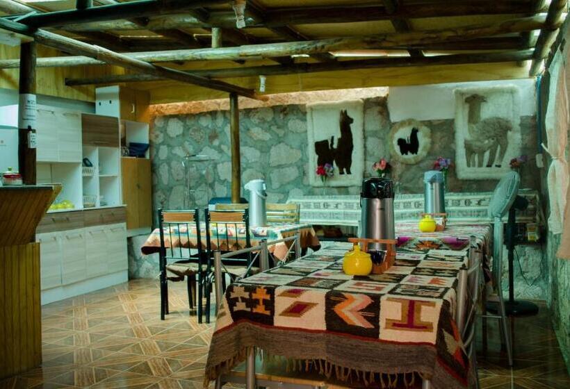 הוסטל Hostal Kirckir