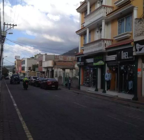 Retkeilymaja Samana Hostal