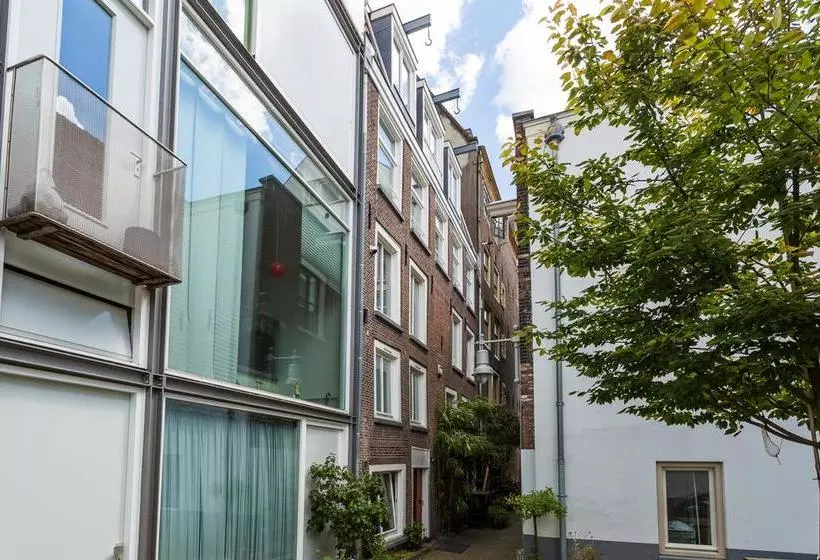 تختخواب و صبحانه House Of Arts – City Centre Apartment