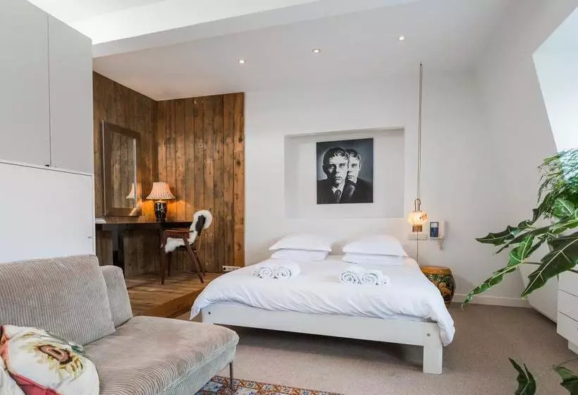 تختخواب و صبحانه House Of Arts – City Centre Apartment