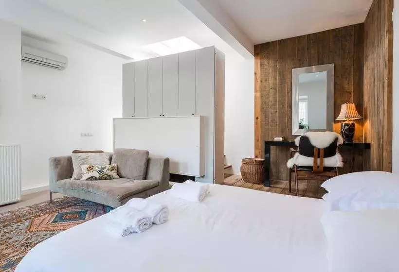 تختخواب و صبحانه House Of Arts – City Centre Apartment