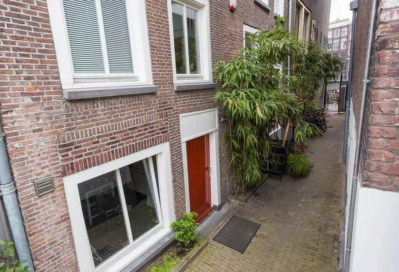 تختخواب و صبحانه House Of Arts – City Centre Apartment