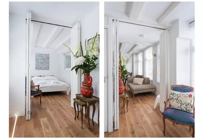 تختخواب و صبحانه House Of Arts – City Centre Apartment