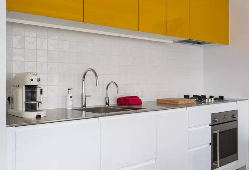 تختخواب و صبحانه House Of Arts – City Centre Apartment