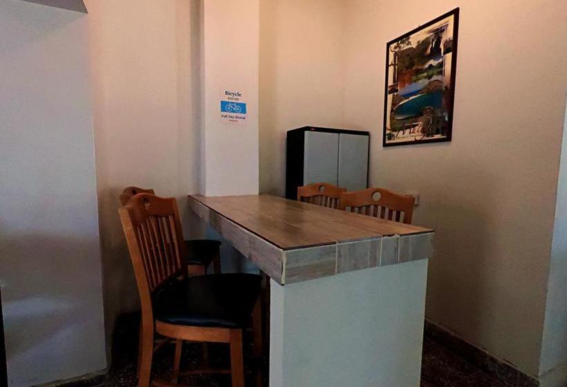 Bermejo Hostel & Backpackers