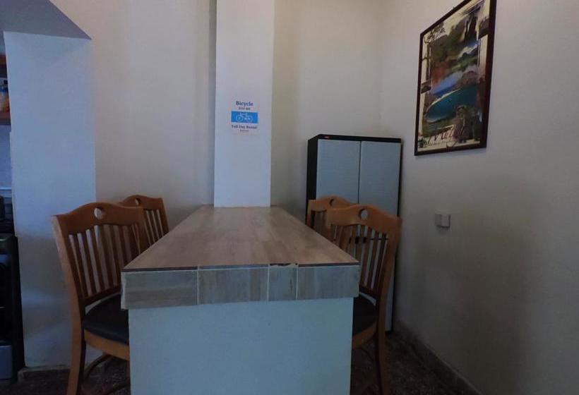 Bermejo Hostel & Backpackers