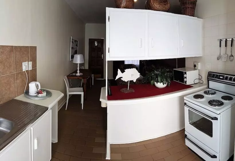 Eskulaap Hotel And Conference