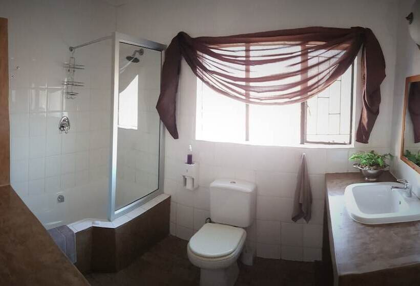 Eskulaap Hotel And Conference